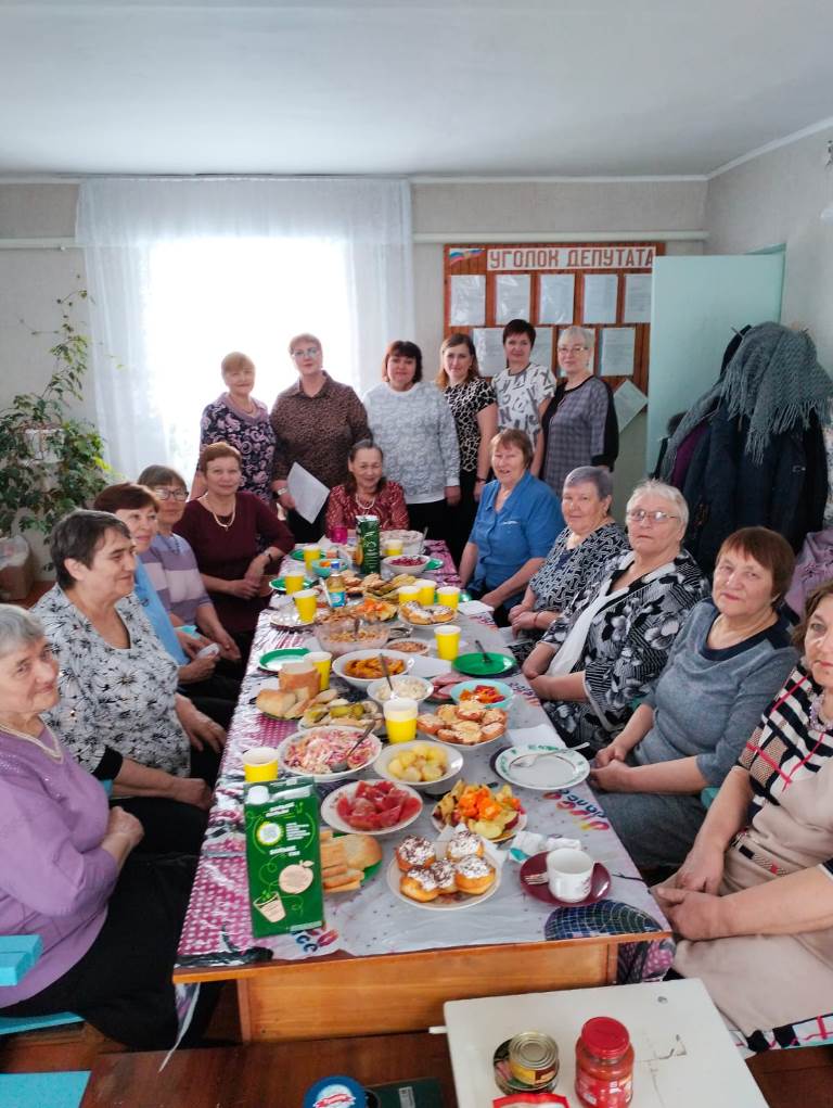 07.03.2025 г. в Администрации Красноярского сельсовета прошло торжественное мероприятие, посвященное Международному дню 8 Марта.